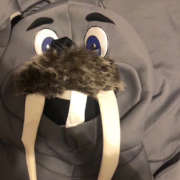 Walrus Costume, One Size Fits - Picture 2 of 3